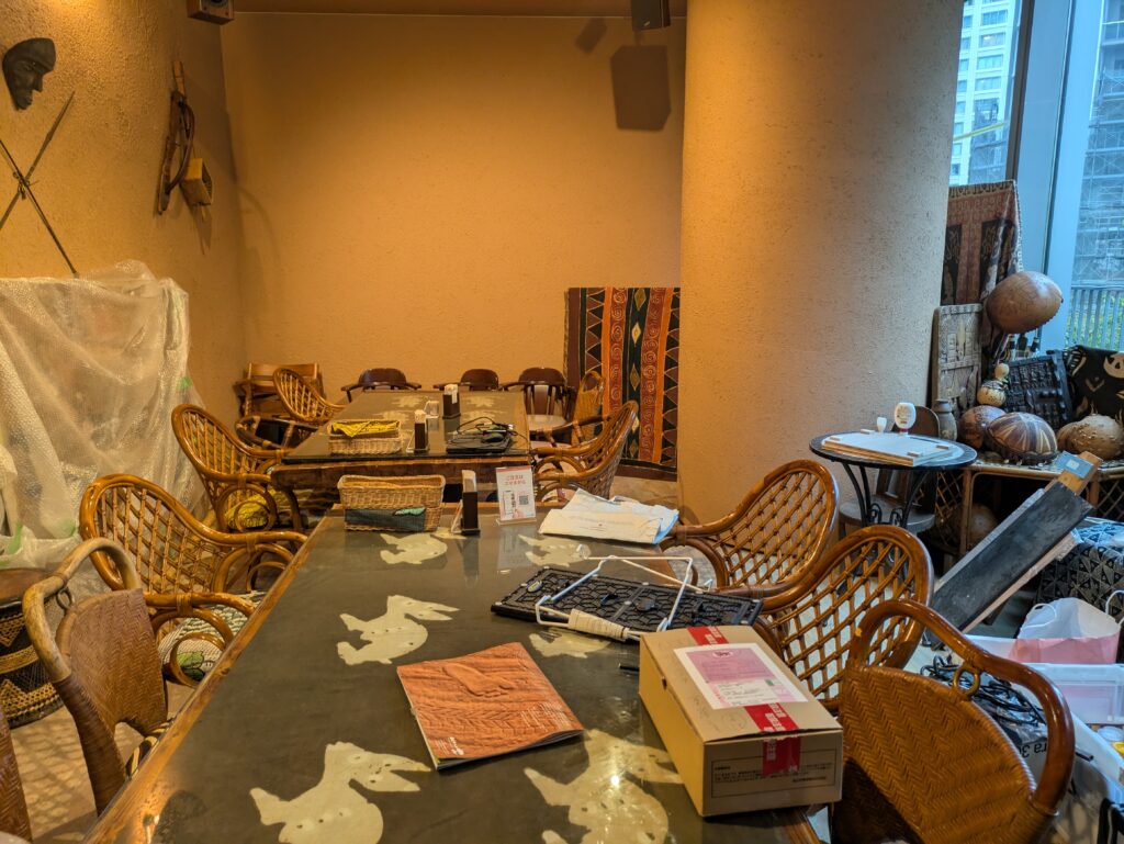 個室（トグナ）は、未だ工事中